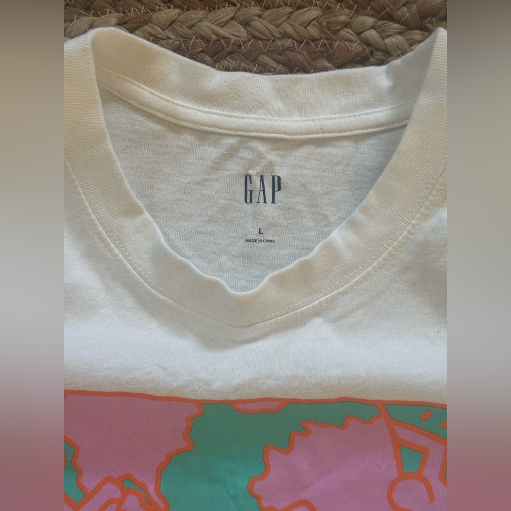 GAP x Keith Haring Art Girl Streetwear Y2K Indie Style Wearable Art Minimalist - Picture 8 of 8